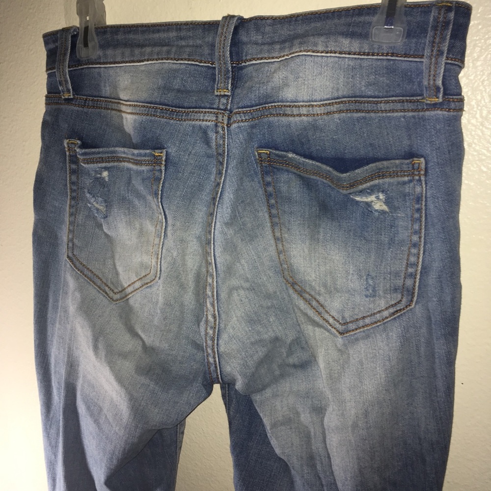 Ripped Jeans - Picture 3 of 6